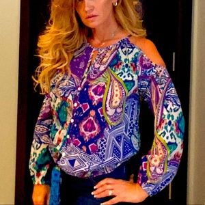 Sexy Chico’s cold shoulder blouse 0 (small or med)